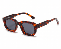Leopard with Tinted Lenses angle
